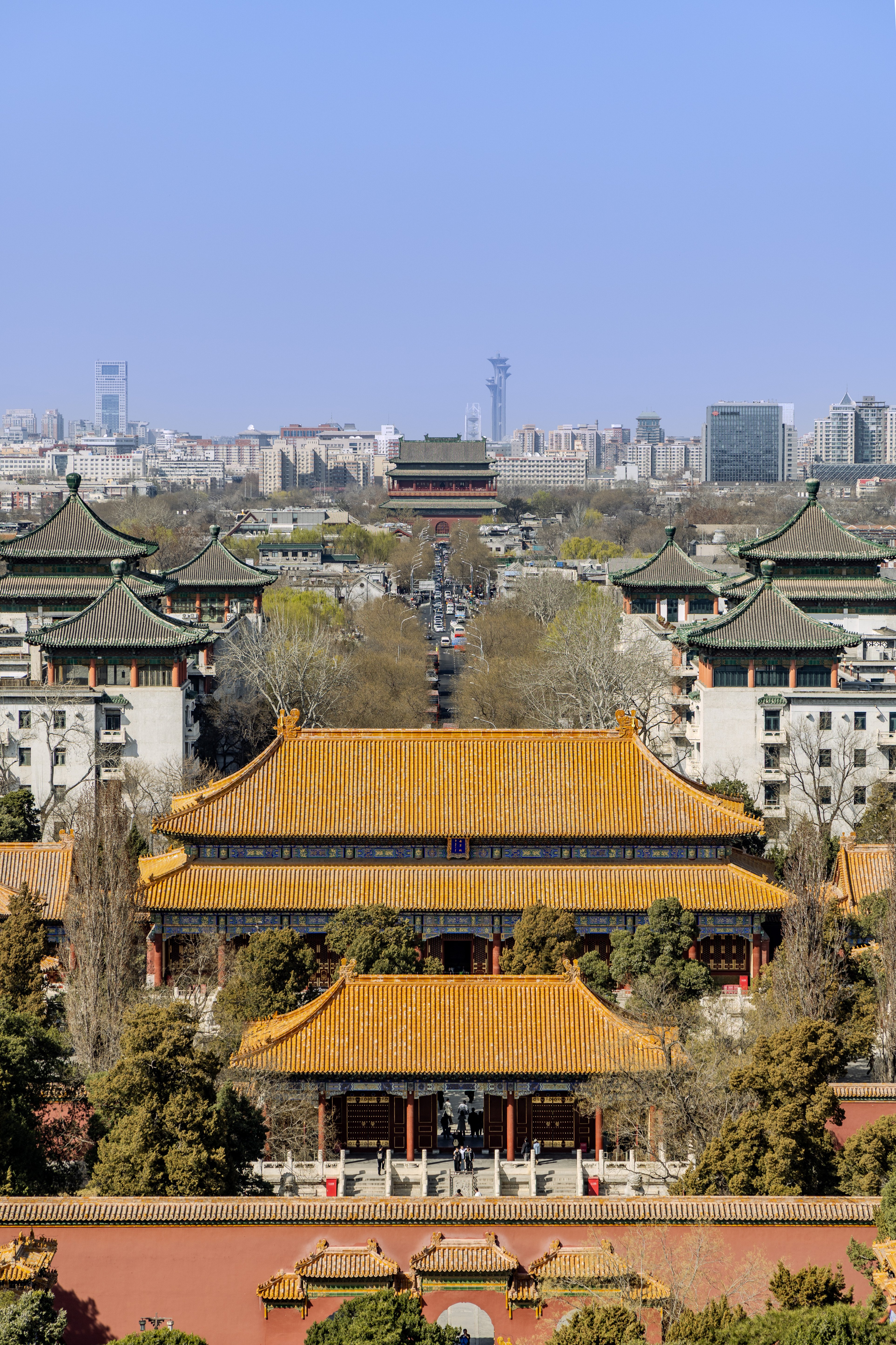 景山公园是远观紫禁城和中轴线的绝佳位置